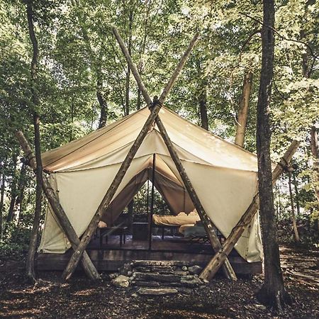 Fronterra Farm- Luxury Camp Experiences Hotel Hillier Exterior foto